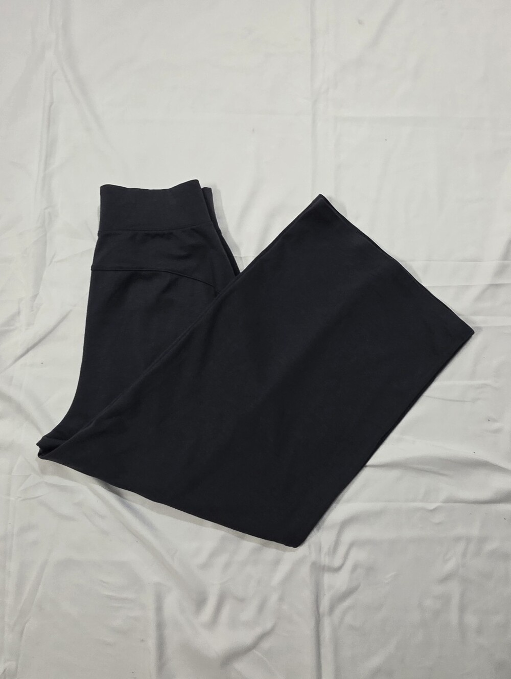 Lululemon Athletica Women's  Crop Pants Can You Feel the Pleat